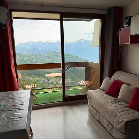 Montagne Apartment *